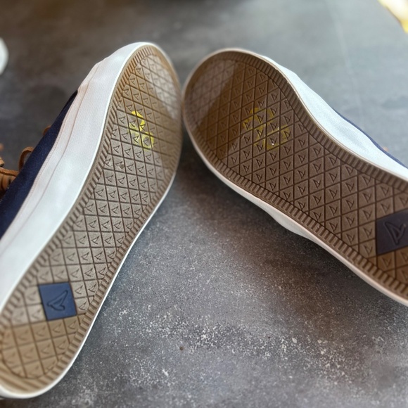 Sperry Top-Sider - Picture 2 of 2